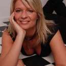 Indulge in a Sensual Massage Experience with Lynsey